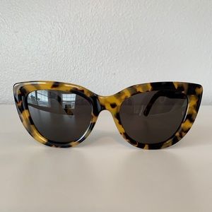 Sunday Somewhere Laura Sunglasses (seen on Romee)